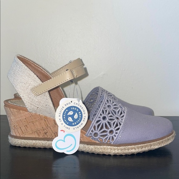 BareTraps Shoes - NWT Baretraps OLICIA Women's Sandals Lavender Size 8 M. 100% Recycled Material.